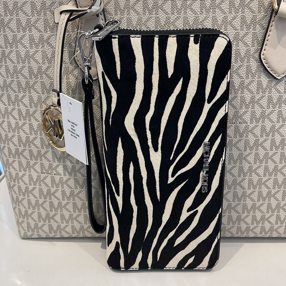 MICHAEL KORS Large Continental Wristlet Phone Case Wallet Exotic Print Hair Calf - Picture 14 of 16